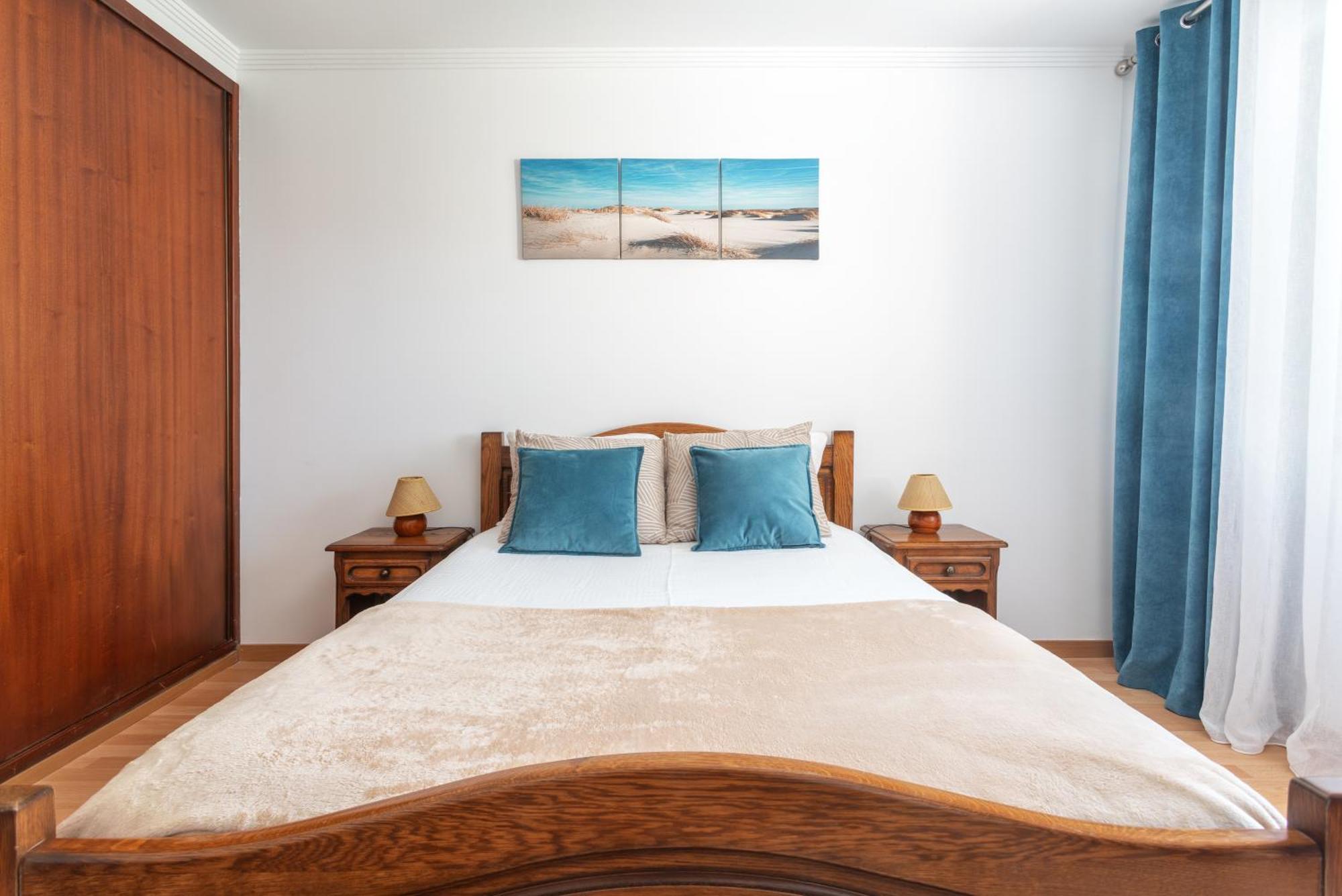 Apartment Homes Luxurious With 2 Bedrooms, Swimming Pool & Patio *