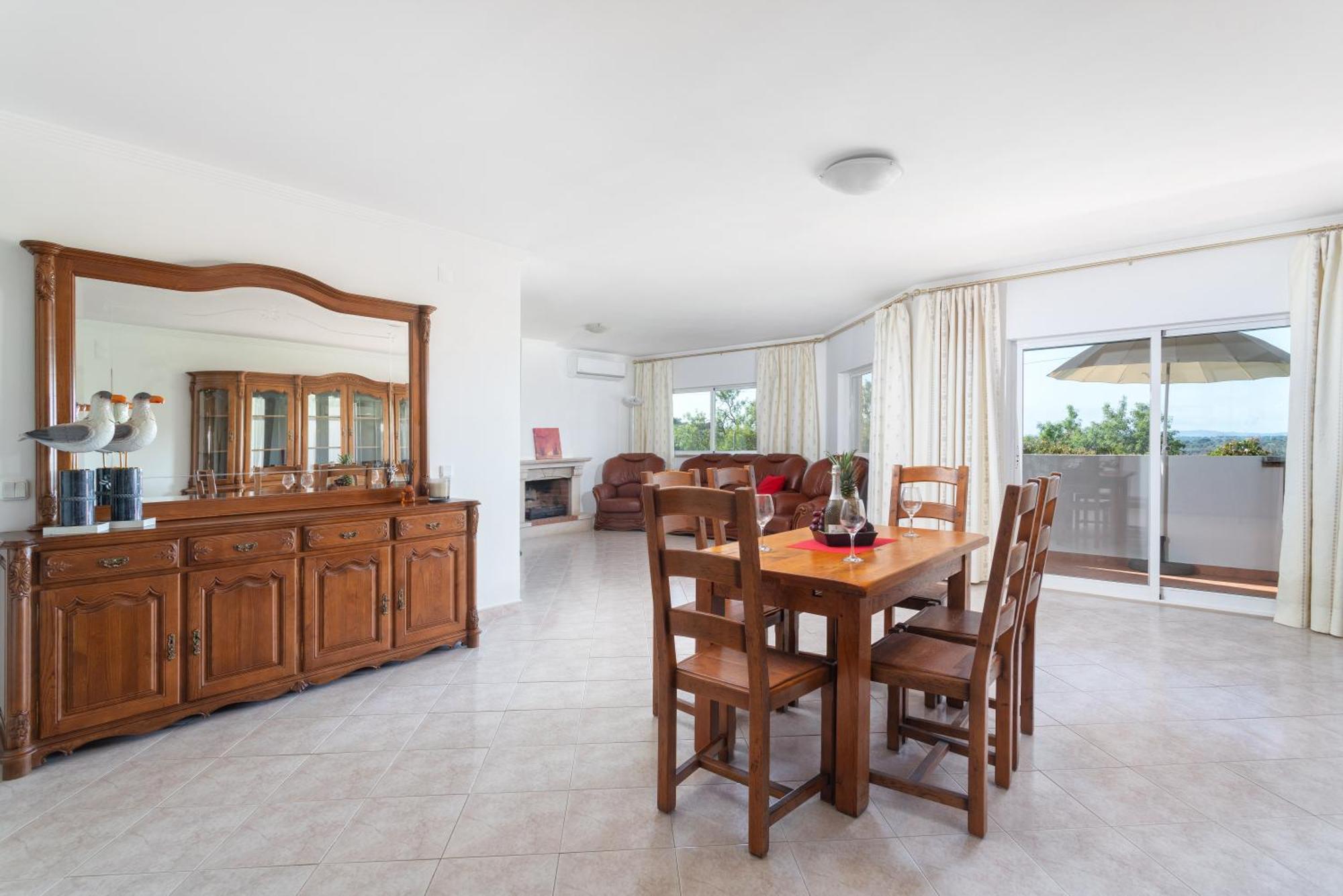 Apartment Homes Luxurious With 2 Bedrooms, Swimming Pool & Patio